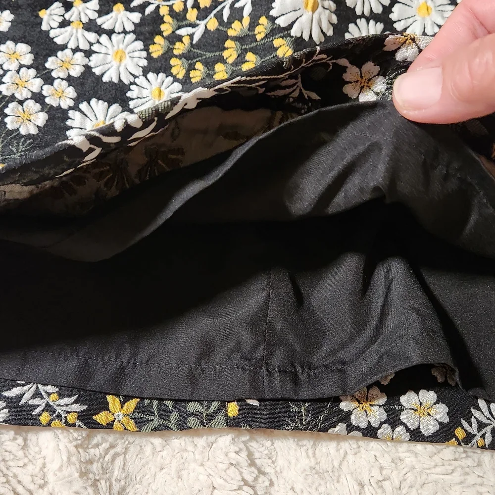 Loft Floral Jacquard Mini Skirt  Womens Sz 2P Tapestry Black Yellow Daisys Lined